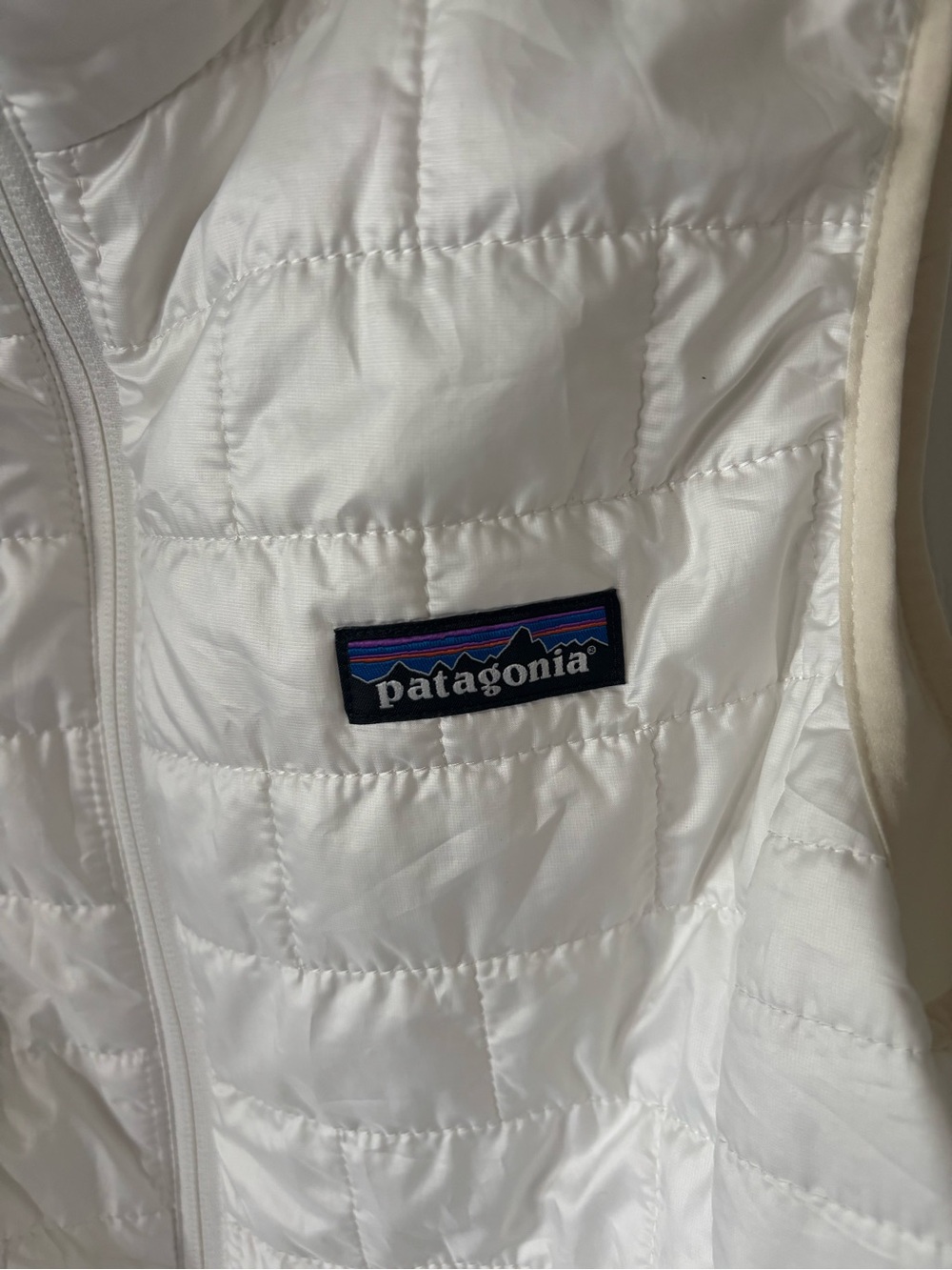Patagonia Women's White Quilted Lightweight Vest - Picture 2 of 6